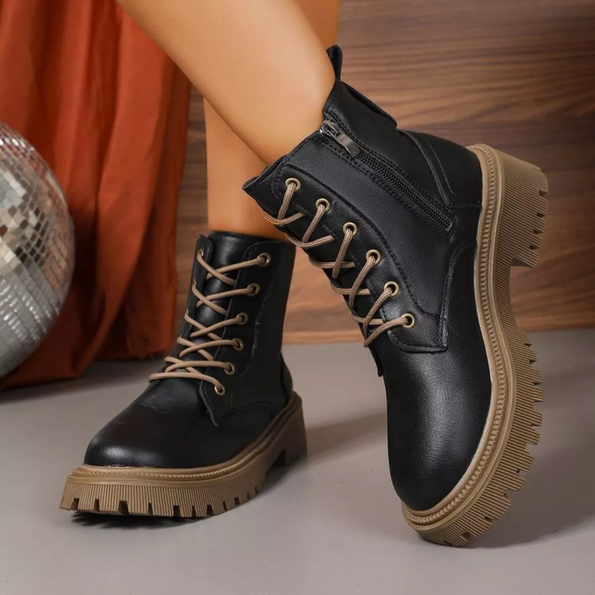 Lace Up Round Toe Boots