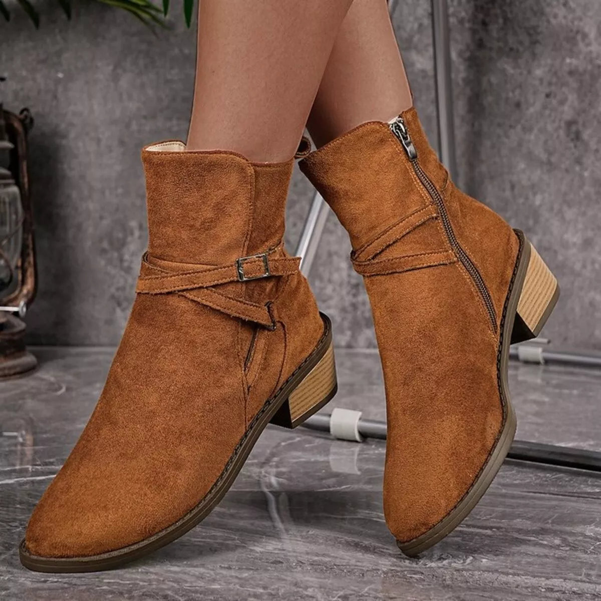 Side Zip Block Heels Boots