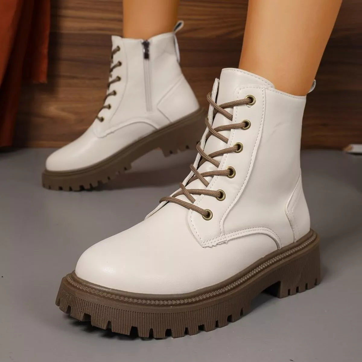 Lace Up Round Toe Boots