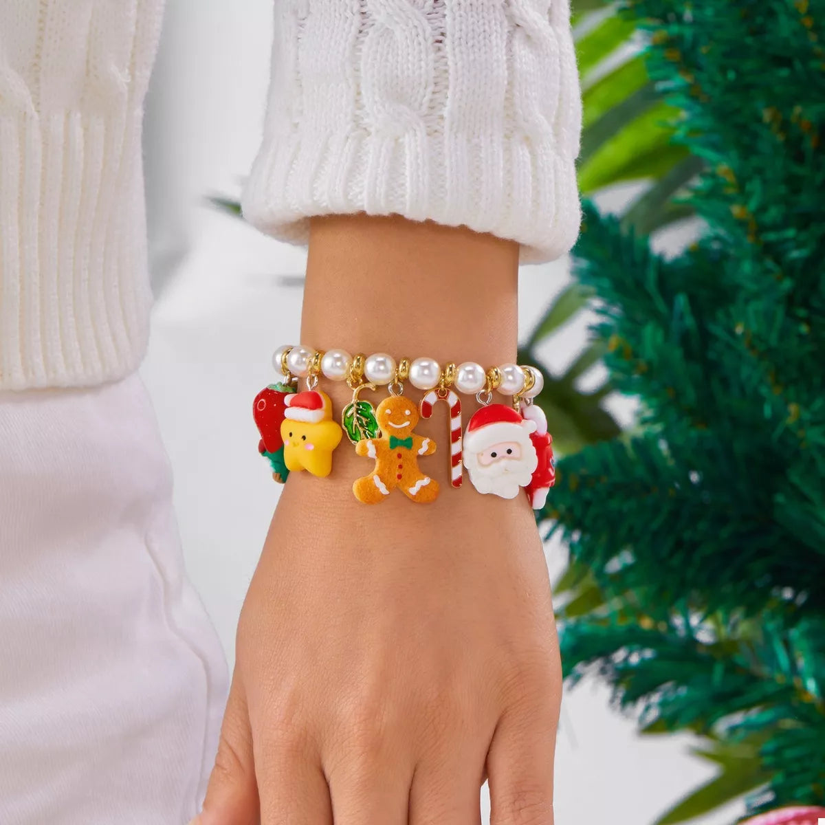 Christmas Charm Pearl Bracelet