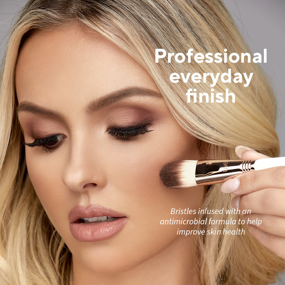Pro Antimicrobial Eye Shader Brush U08