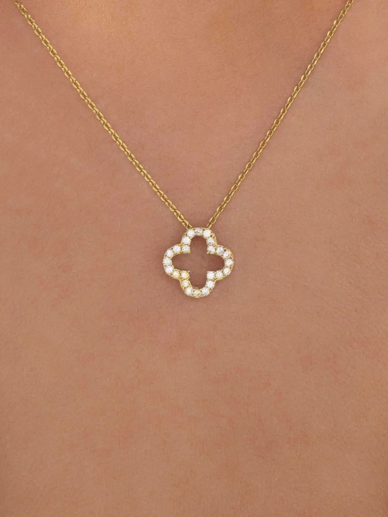Inlaid Zircon Clover Pendant Necklace