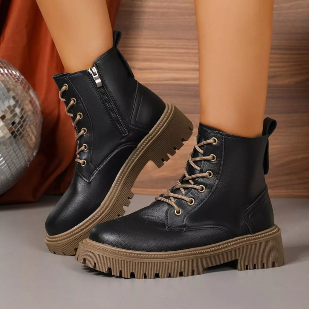 Lace Up Round Toe Boots