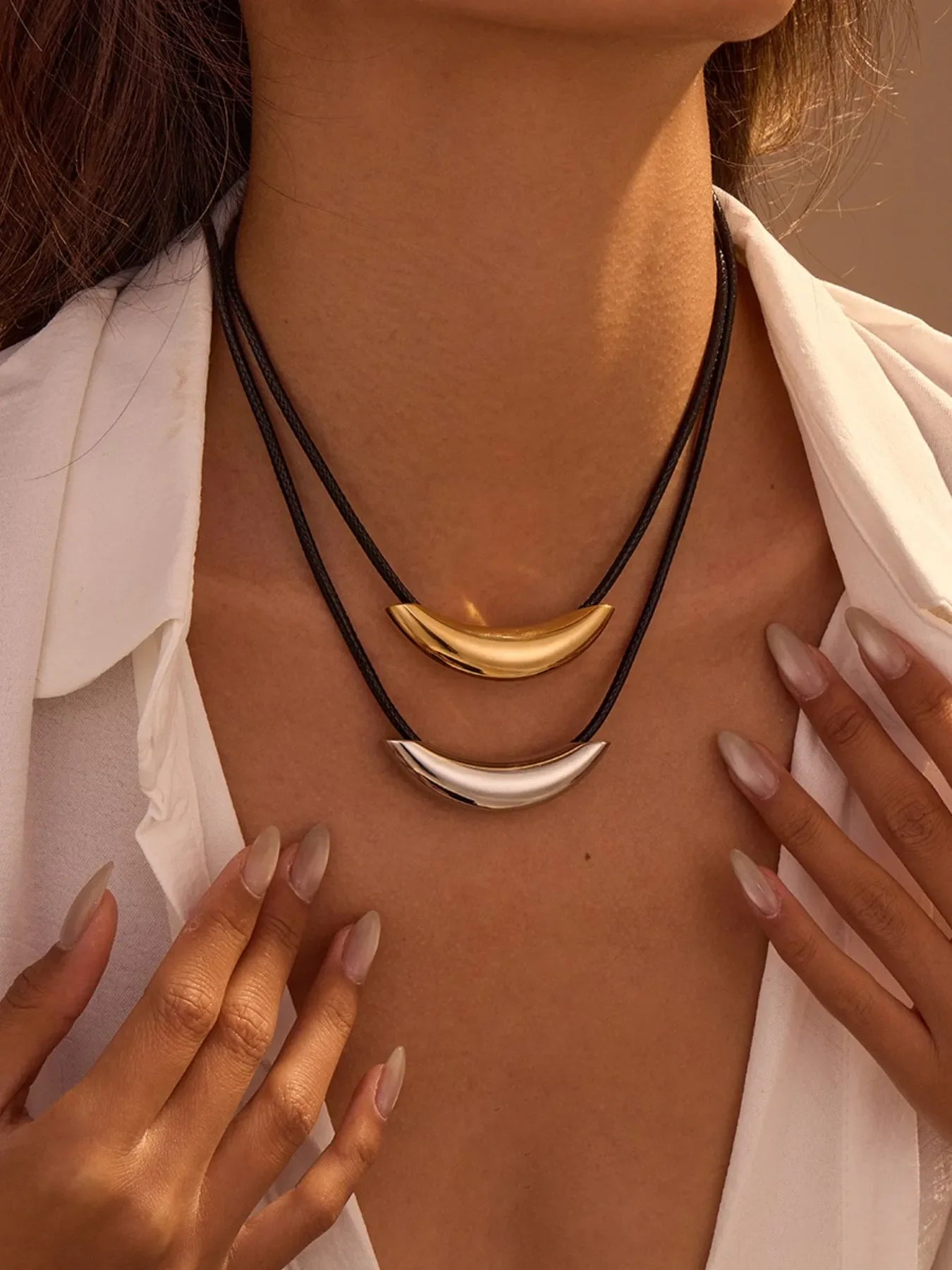 Stainless Steel Curved Bar Necklace with Leather Rope