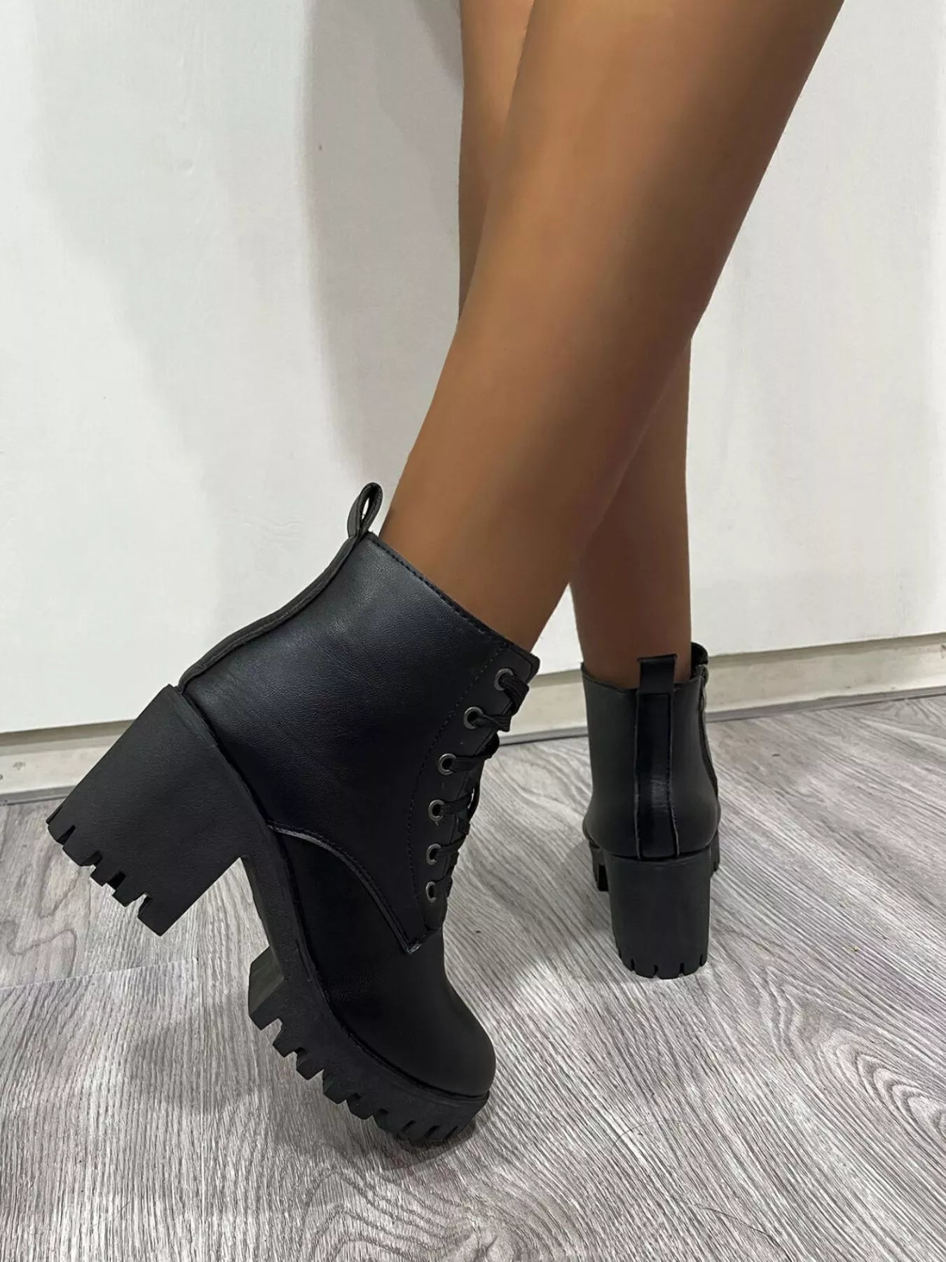 Round Toe Block Heels Boots