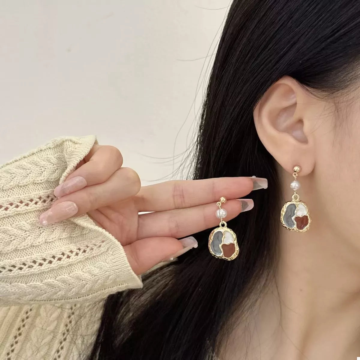 Color Block Pearl Drop Earrings