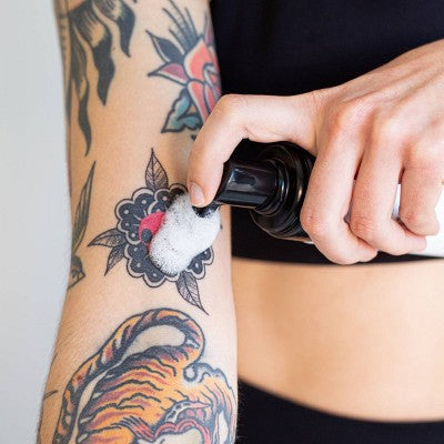 Stories & Ink Repairing Aftercare Foaming Body Cleanser 5.07 fl oz - imperfect Box