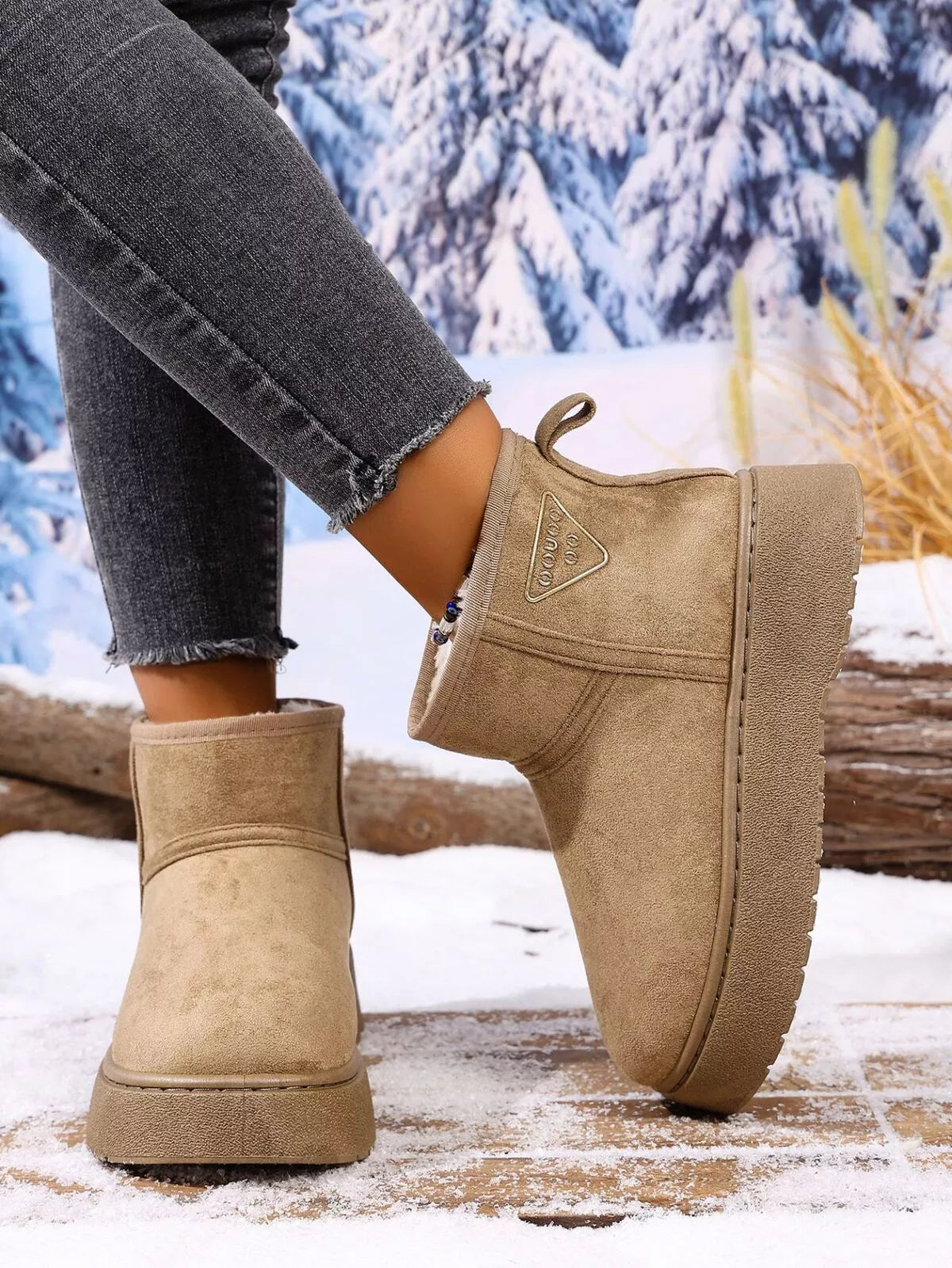 Round Toe Platform Boots