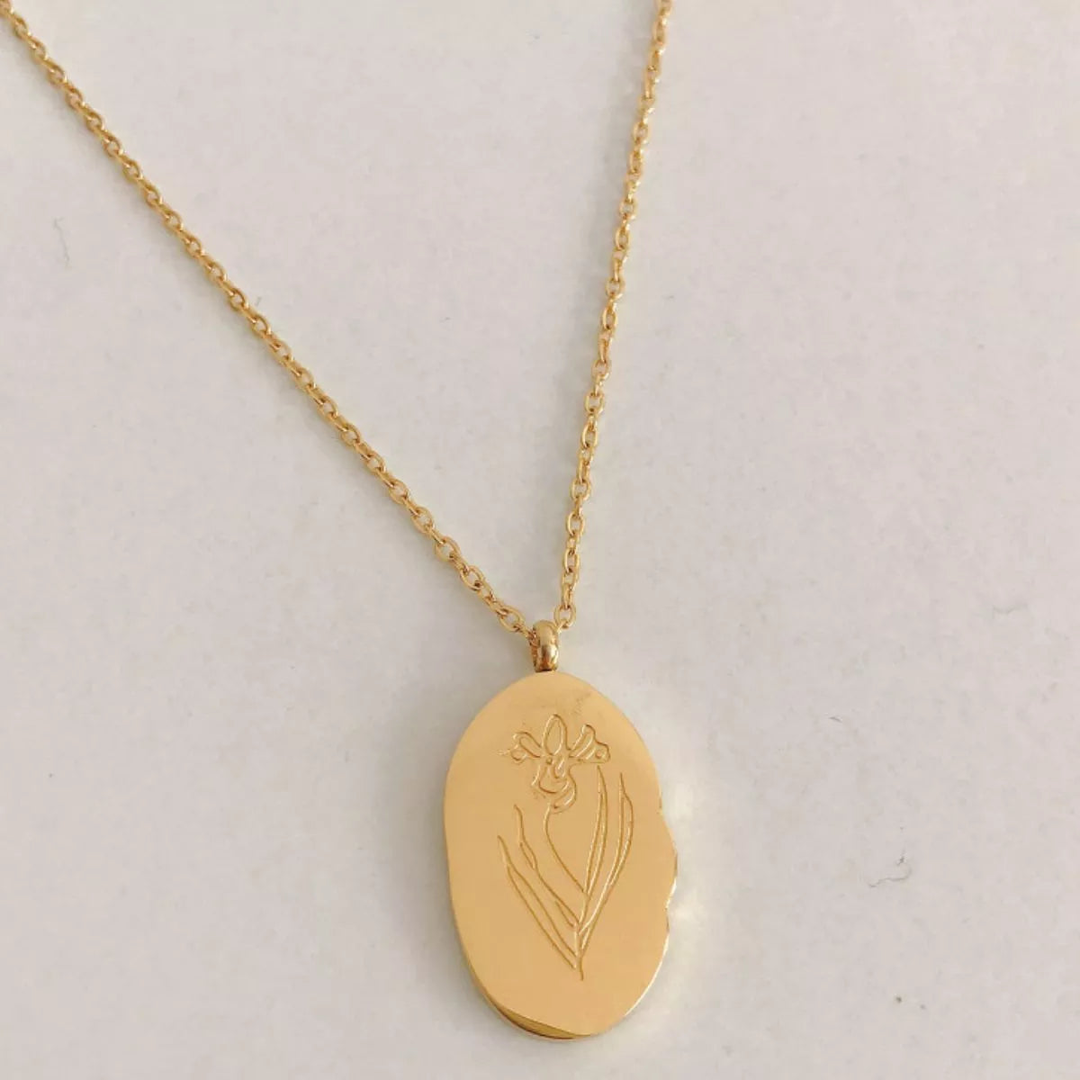 18K Gold-Plated Engraved Pendant Necklace