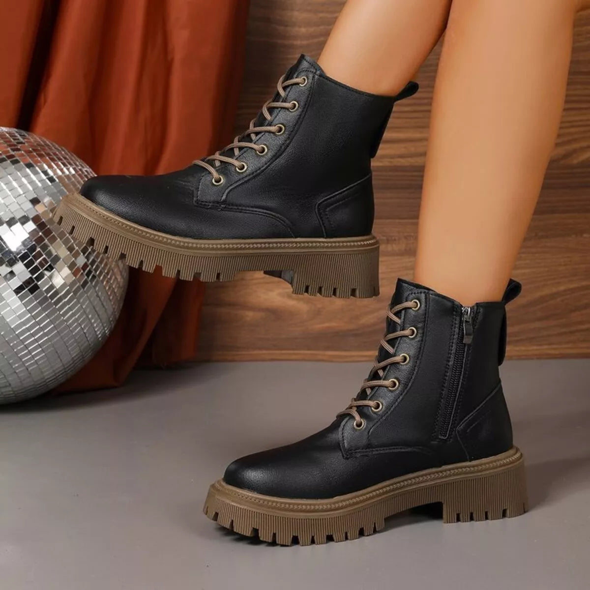 Lace Up Round Toe Boots