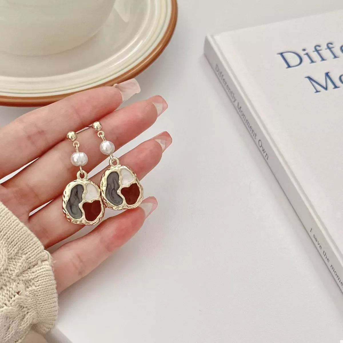 Color Block Pearl Drop Earrings